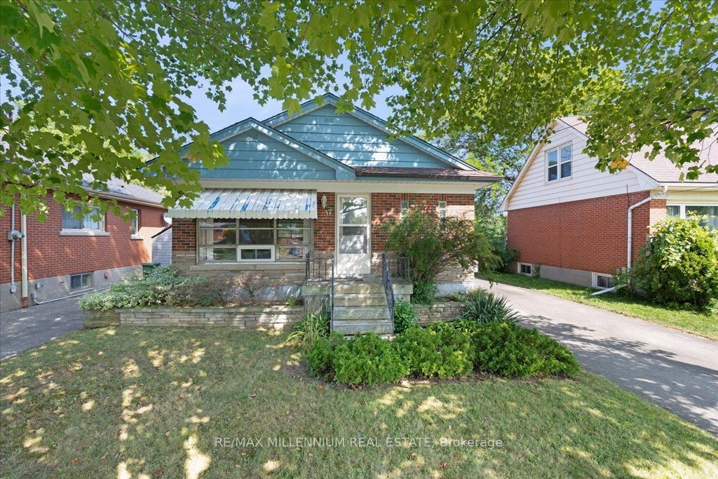 Photo of 37 Radford Street, Hamilton, ON L8S 3E5 (MLS # X13702694)