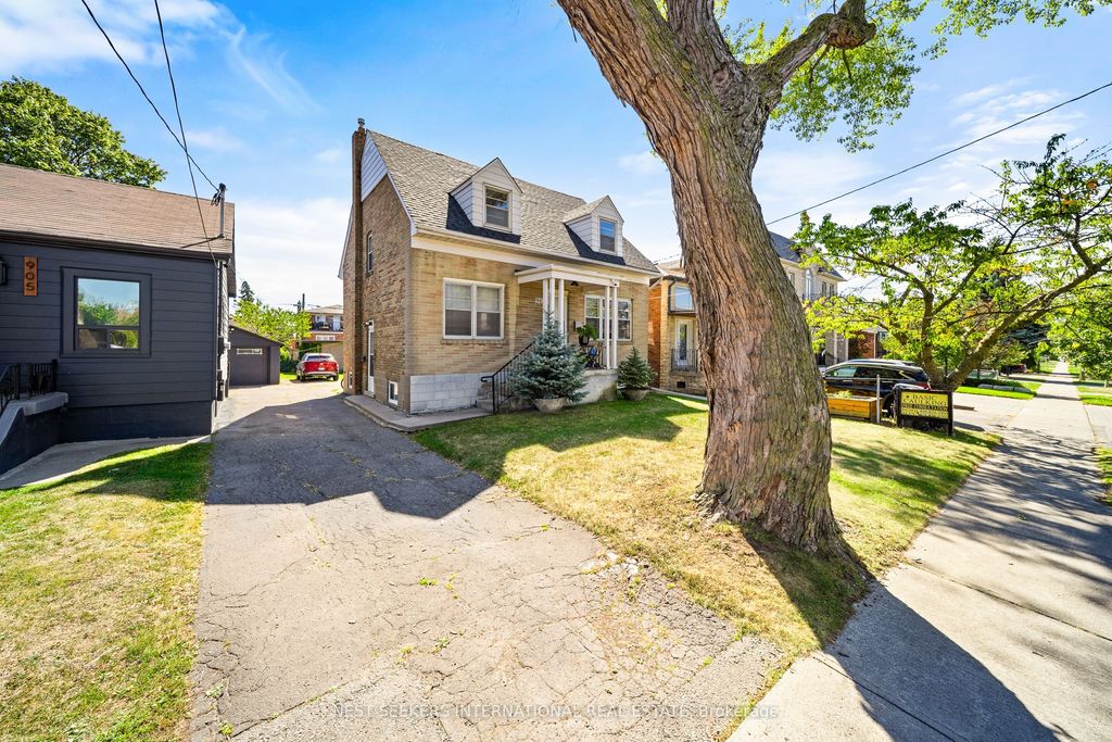 Photo of 907 Glencairn Avenue, Toronto, ON M6B 2A6 (MLS # W12436116)