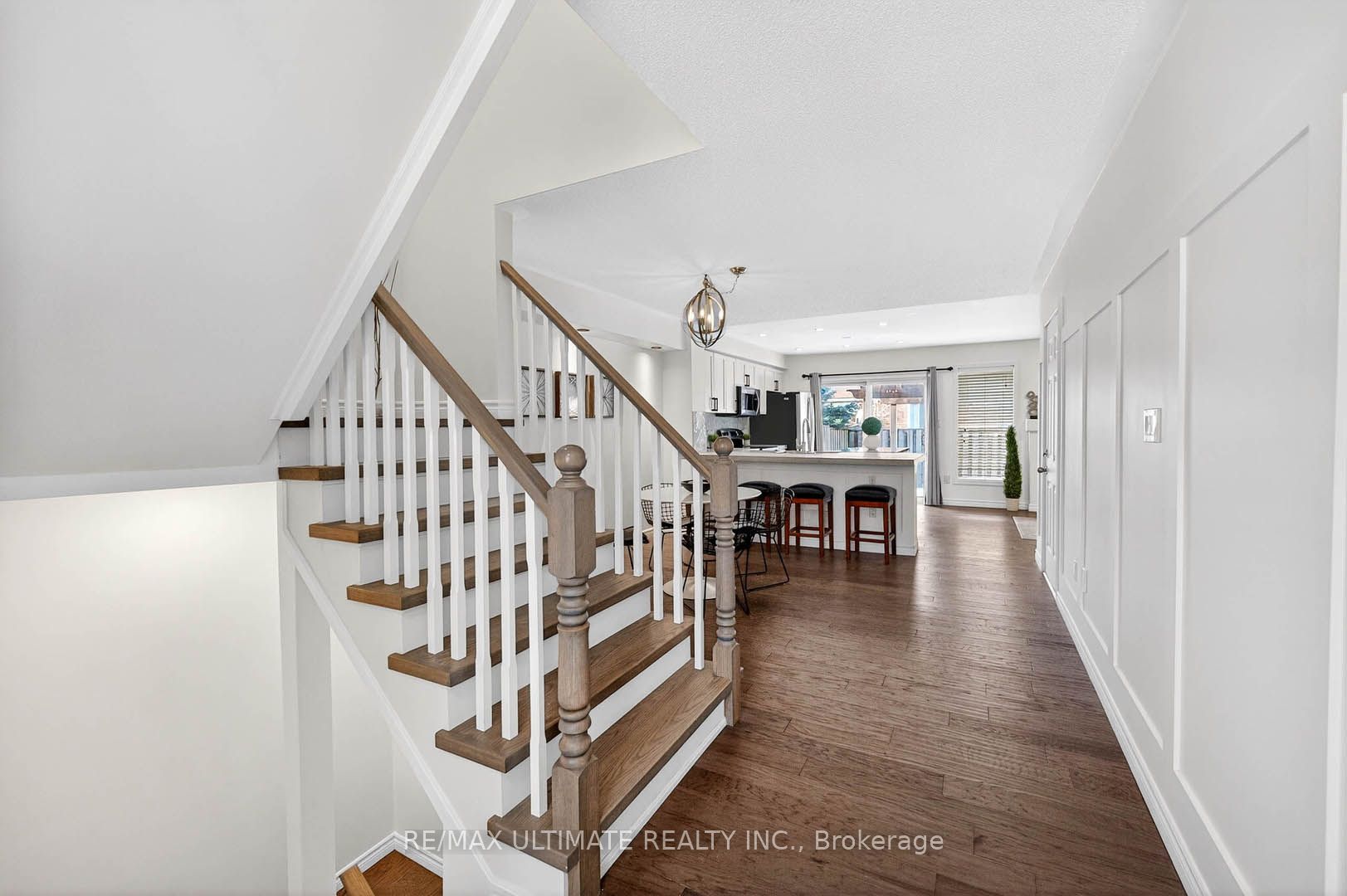 2441 Baintree Crescent