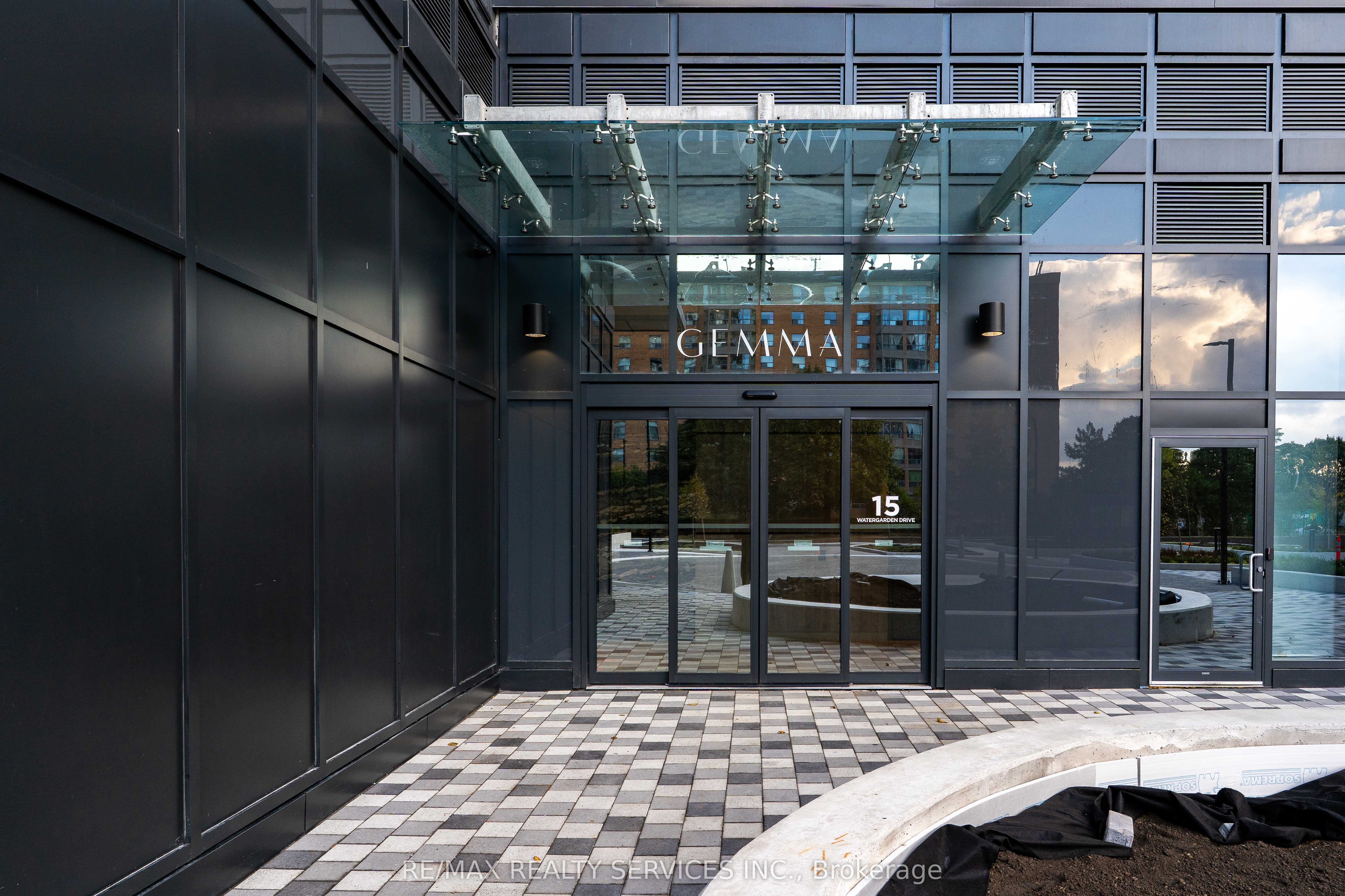 15 Watergarden Drive 2601