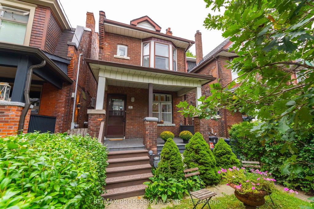 Photo of 181 Garden Avenue, Toronto, ON M6R 1H8 (MLS # W13828632)