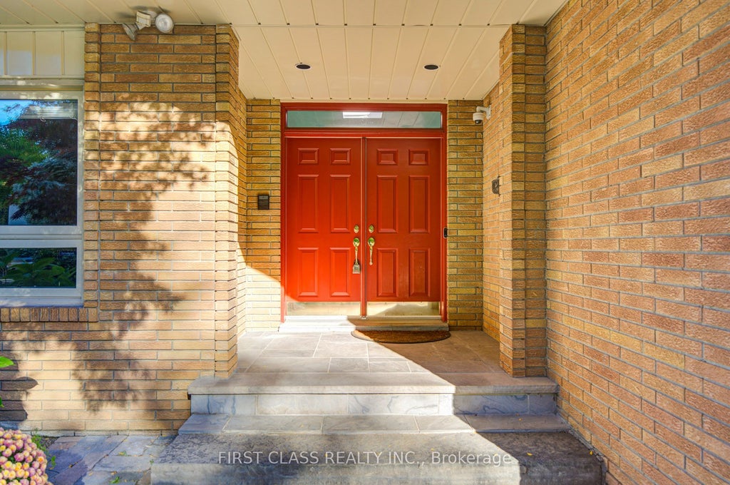 Photo of 54 Magpie Crescent, Toronto, ON M2L 2E5 (MLS # C14004084)