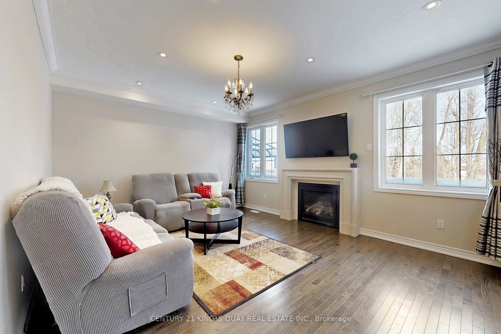 Photo of 521 McGregor Farm Trail, Newmarket, ON L3X 0H7 (MLS # N12754394)