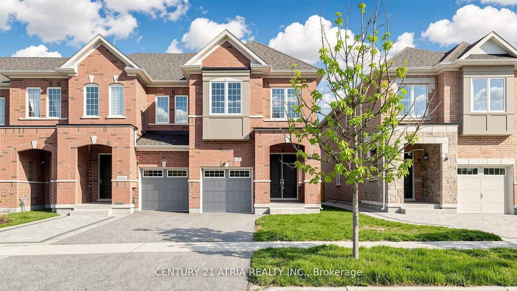 Photo of 37 Capreol Avenue, Aurora, ON L4G 0Z8 (MLS # N13428896)