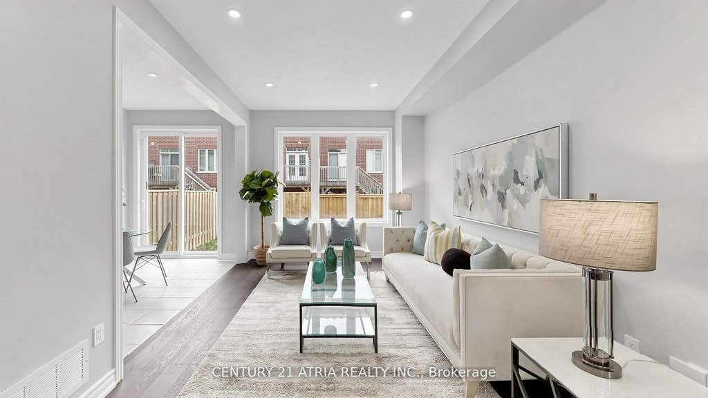 Photo of 37 Capreol Avenue, Aurora, ON L4G 0Z8 (MLS # N13428896)