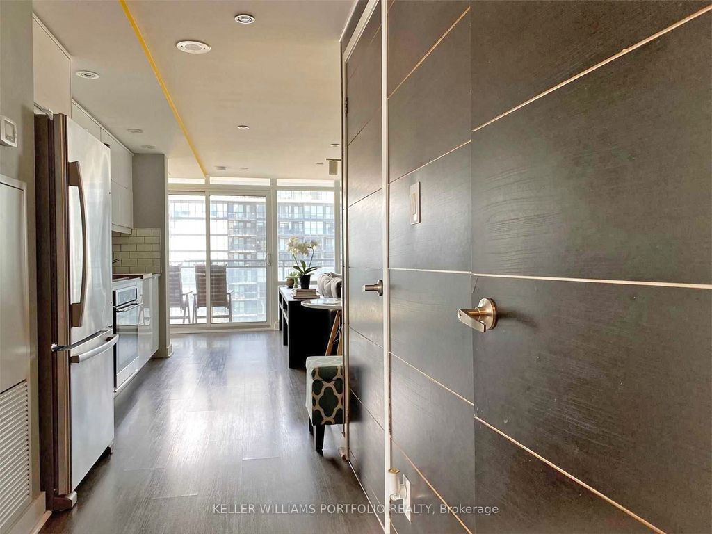 Photo of 4K Spadina Avenue #1618, Toronto, ON M5V 3Y9 (MLS # C13241910)