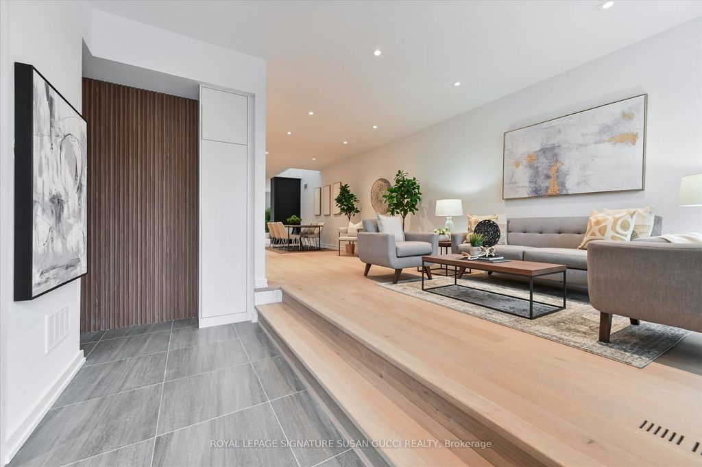 Photo of 44 Doris Drive, Toronto, ON M4B 3C9 (MLS # E13118046)