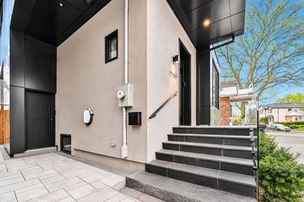 Photo of 44 Doris Drive, Toronto, ON M4B 3C9 (MLS # E13118046)