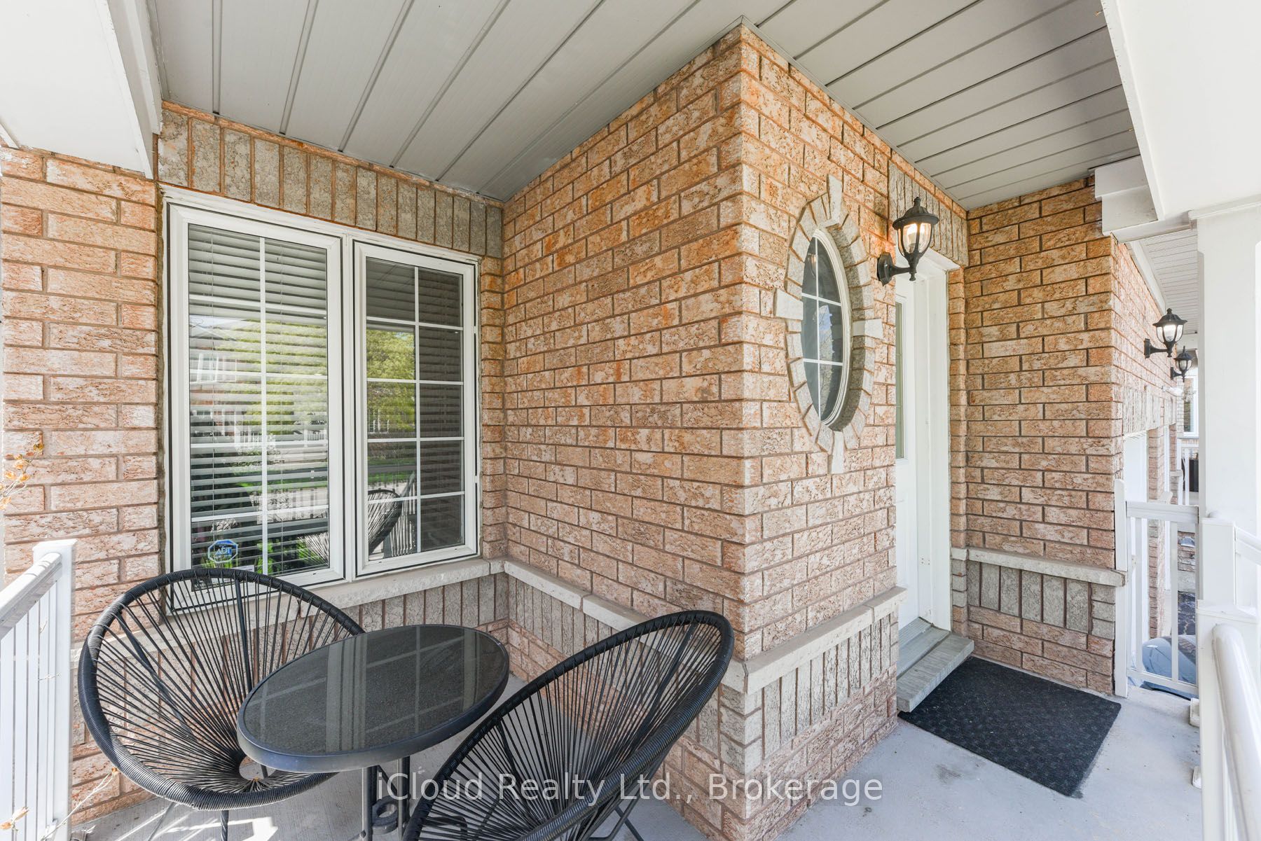 12 Bramcedar Crescent