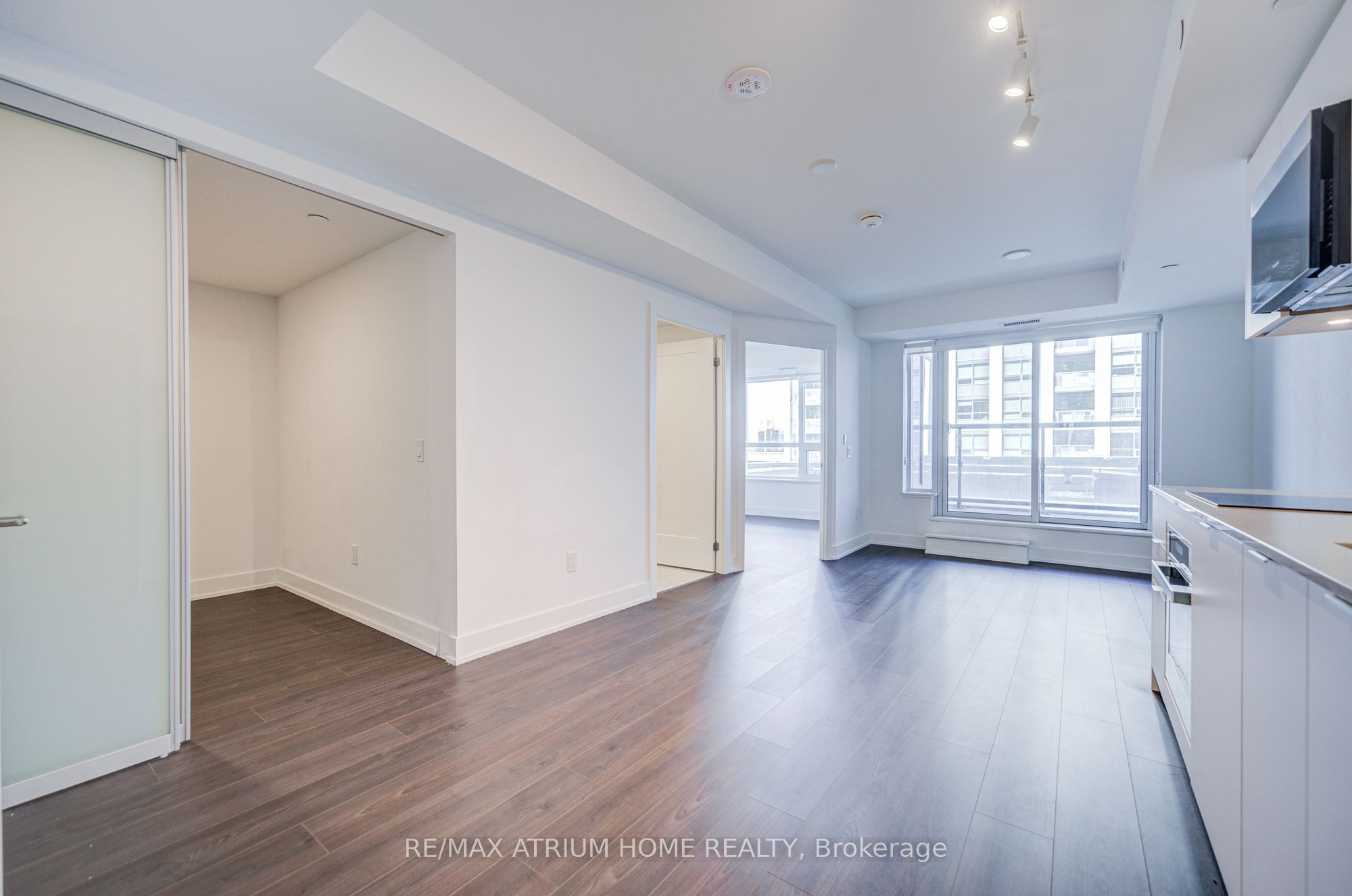8 Cedarland Drive 1211