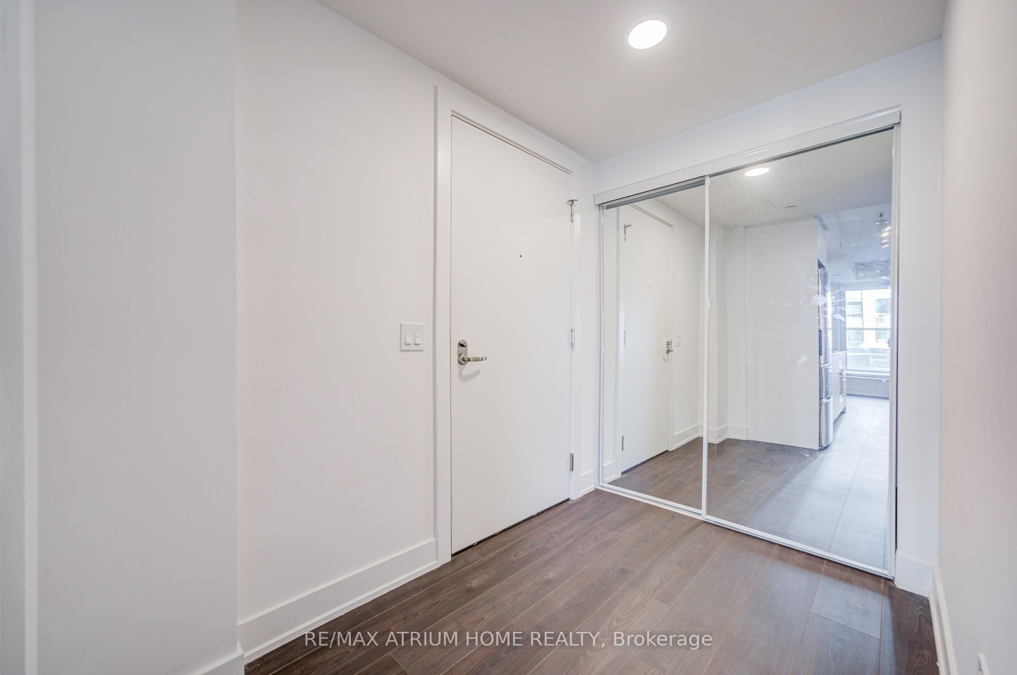 8 Cedarland Drive 1211