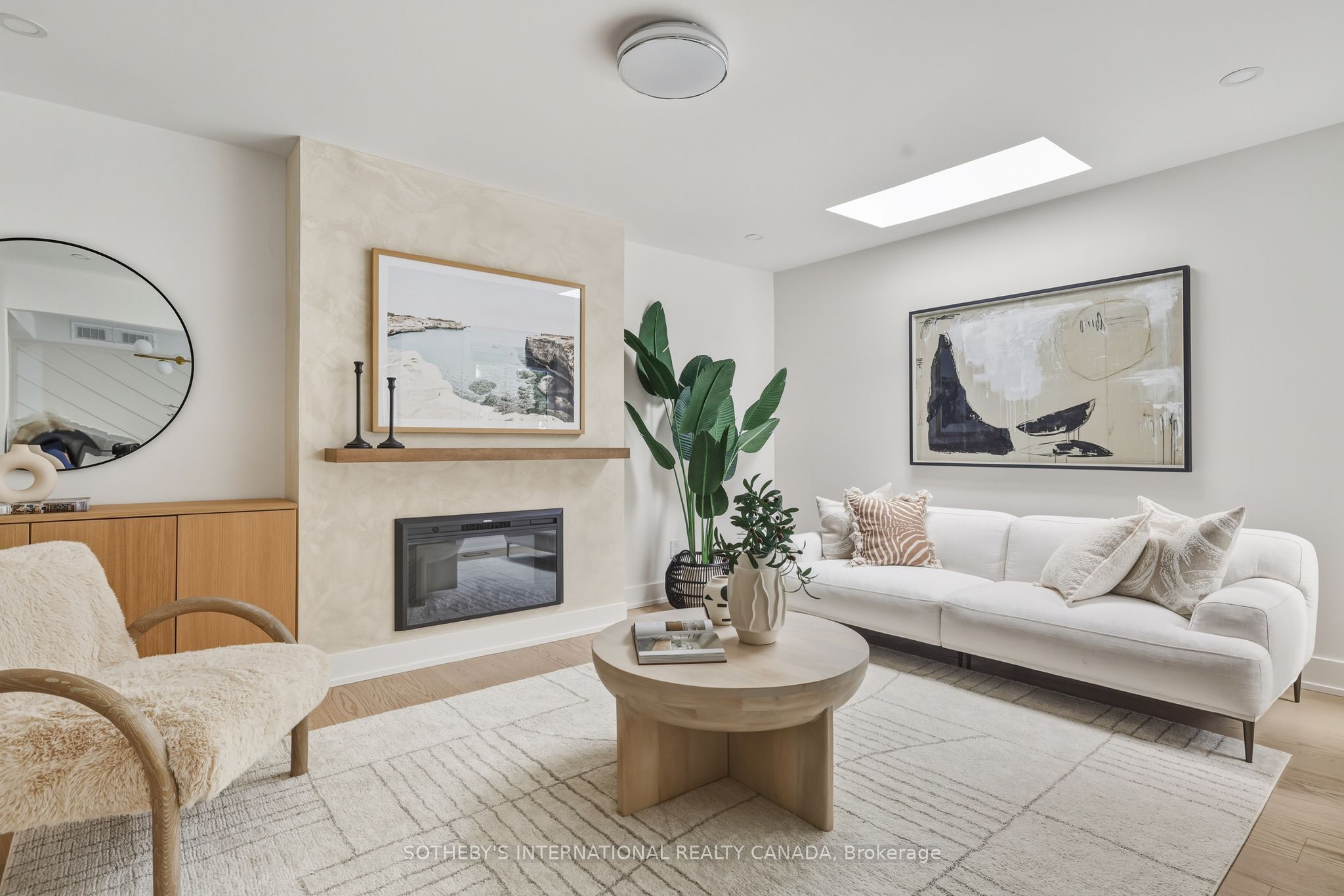 4 Dersingham Crescent