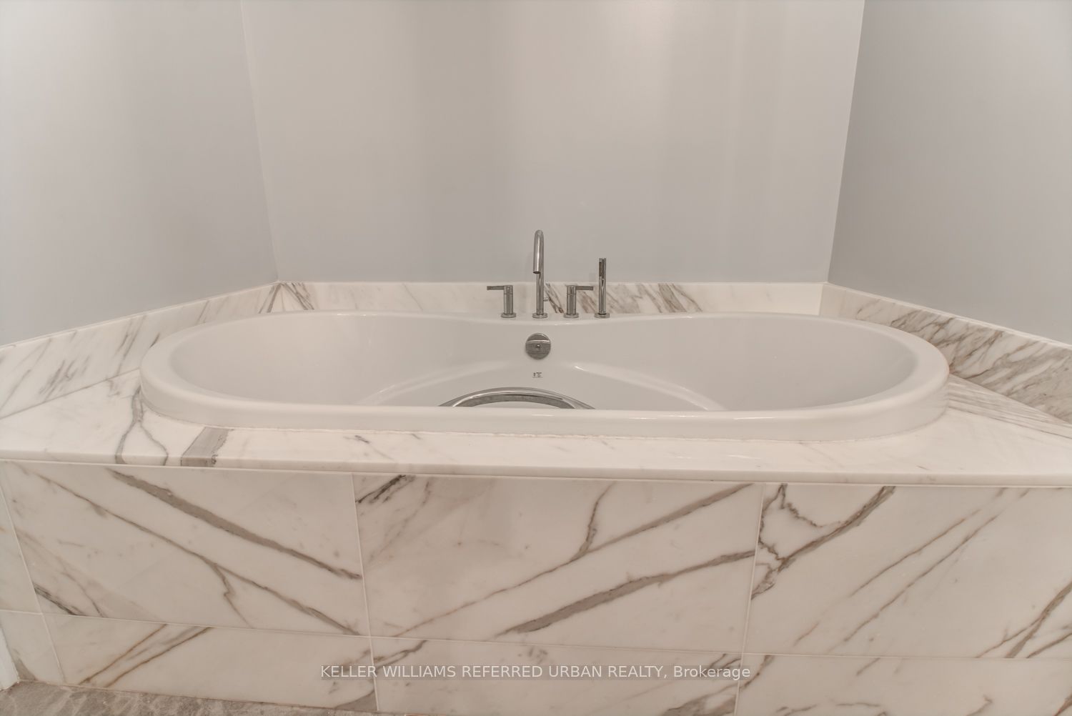 88 Davenport Road 302