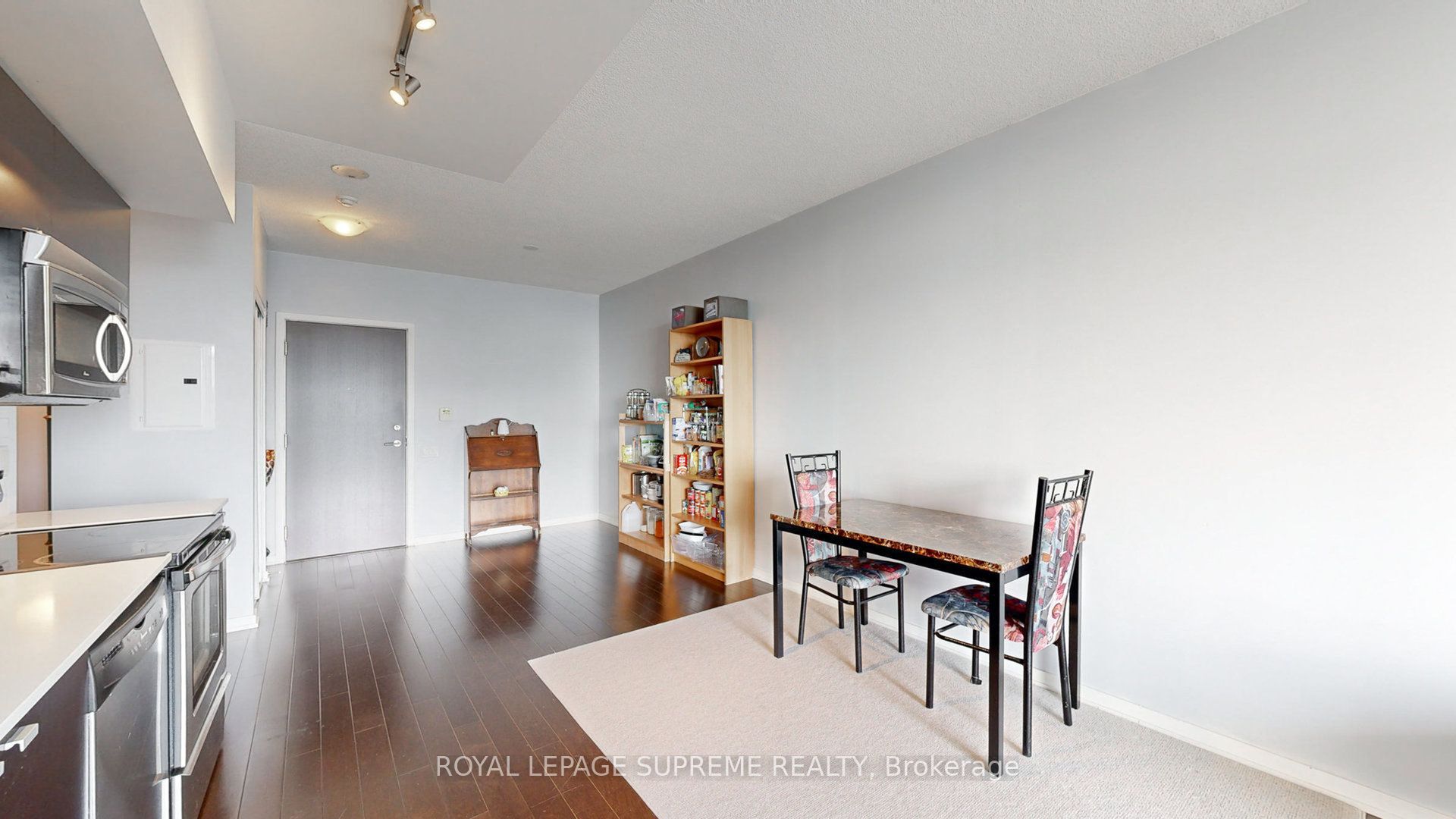 103 The Queensway Avenue 2615