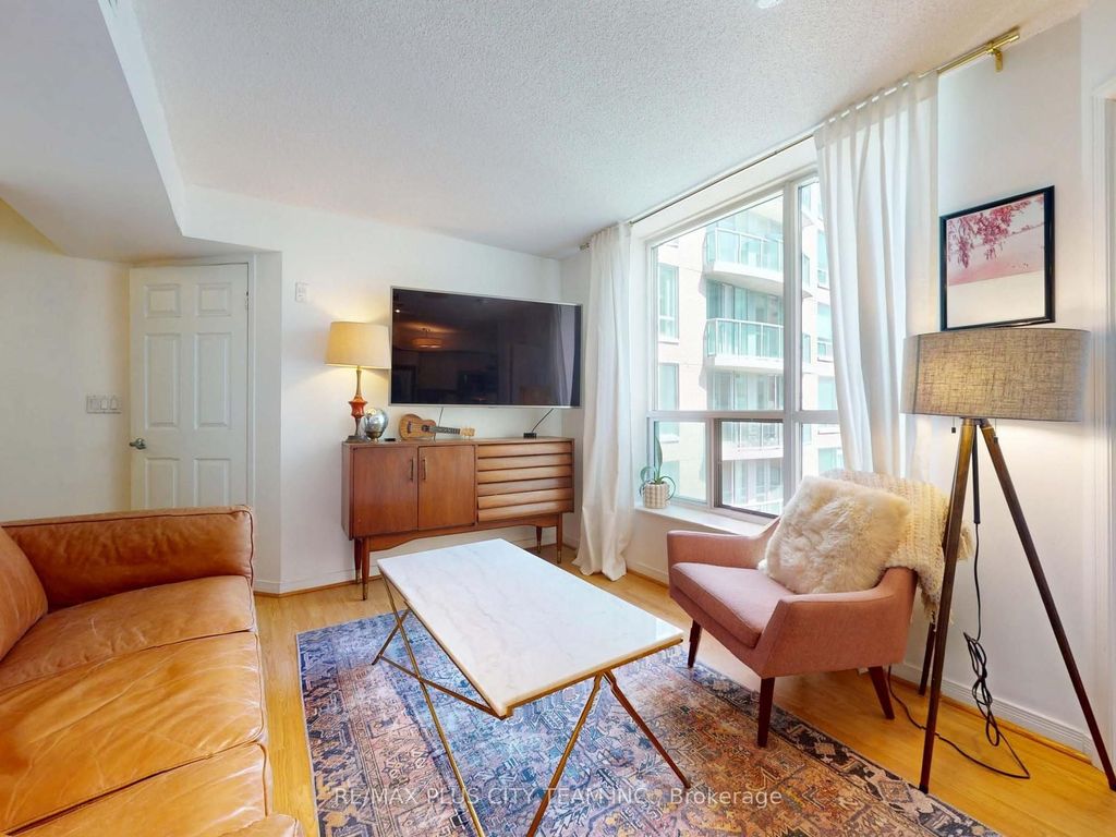 Photo of 109 Front Street E #721, Toronto, ON M5A 4P7 (MLS # C13052560)