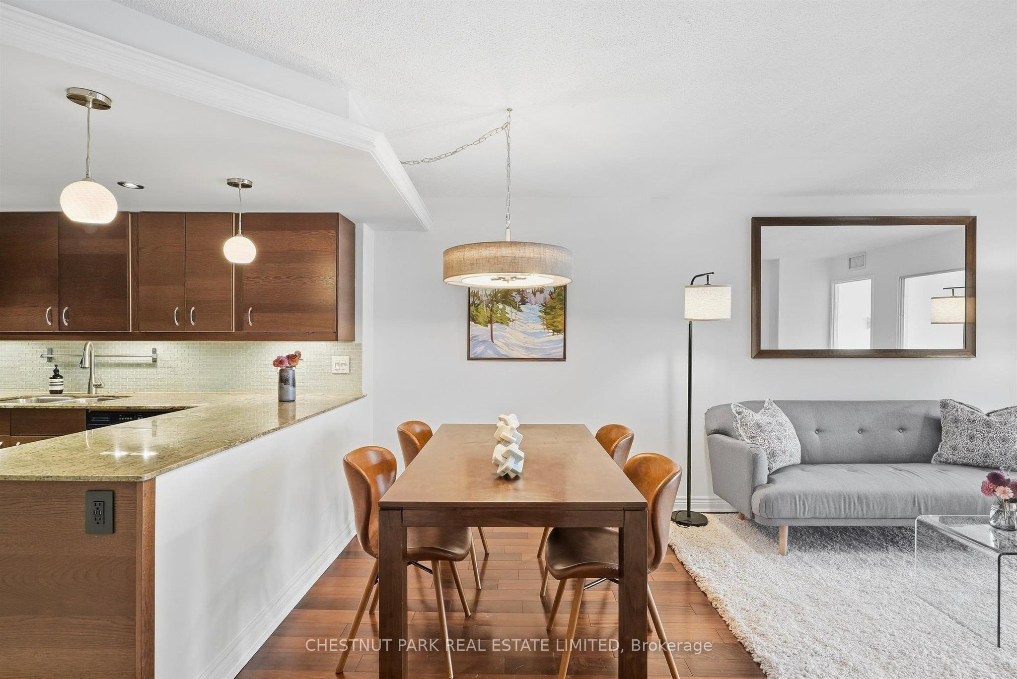65 Scadding Avenue 211