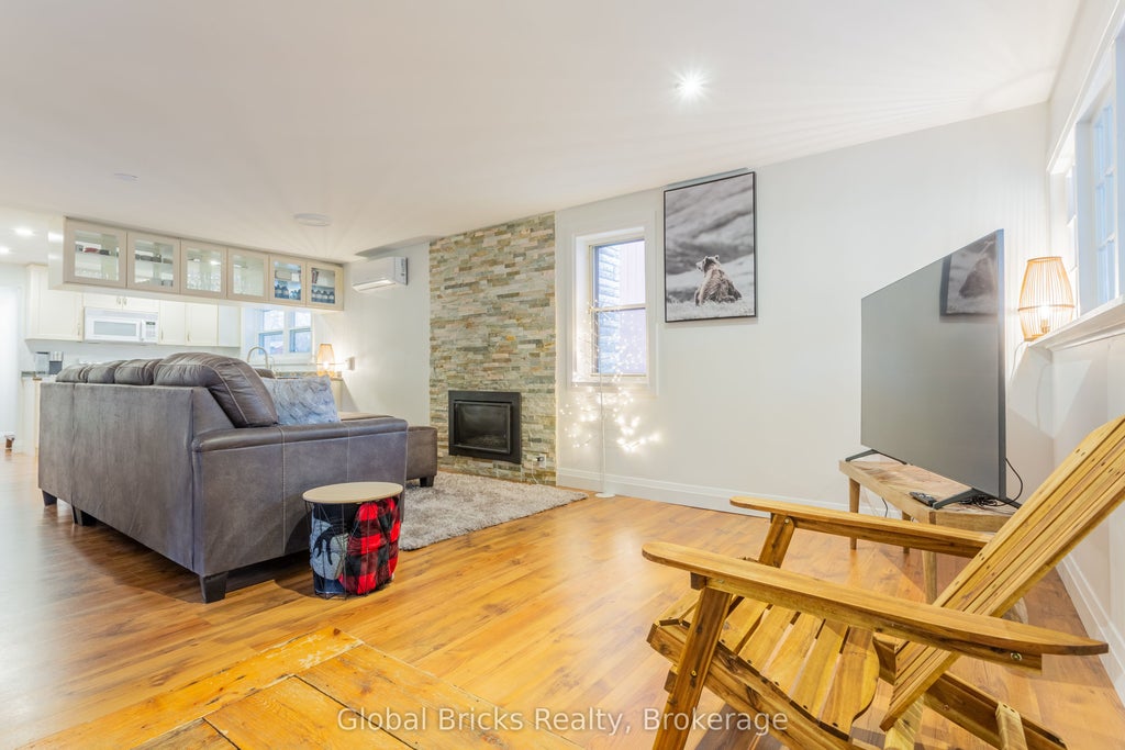 Photo of 648 10th Line, Innisfil, ON L9S 3N7 (MLS # N13776990)