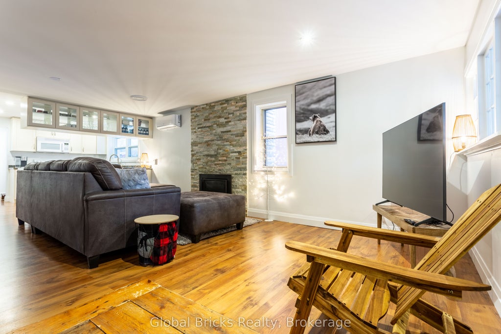 Photo of 648 10th Line, Innisfil, ON L9S 3N7 (MLS # N13776990)