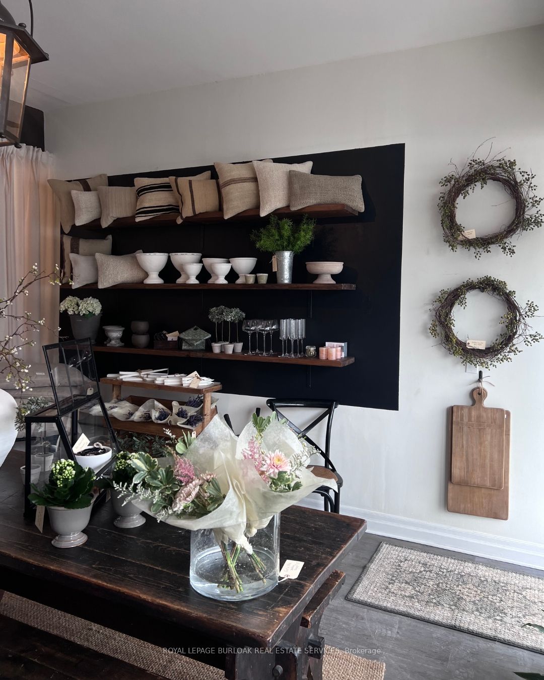 3130 Dundas Street W