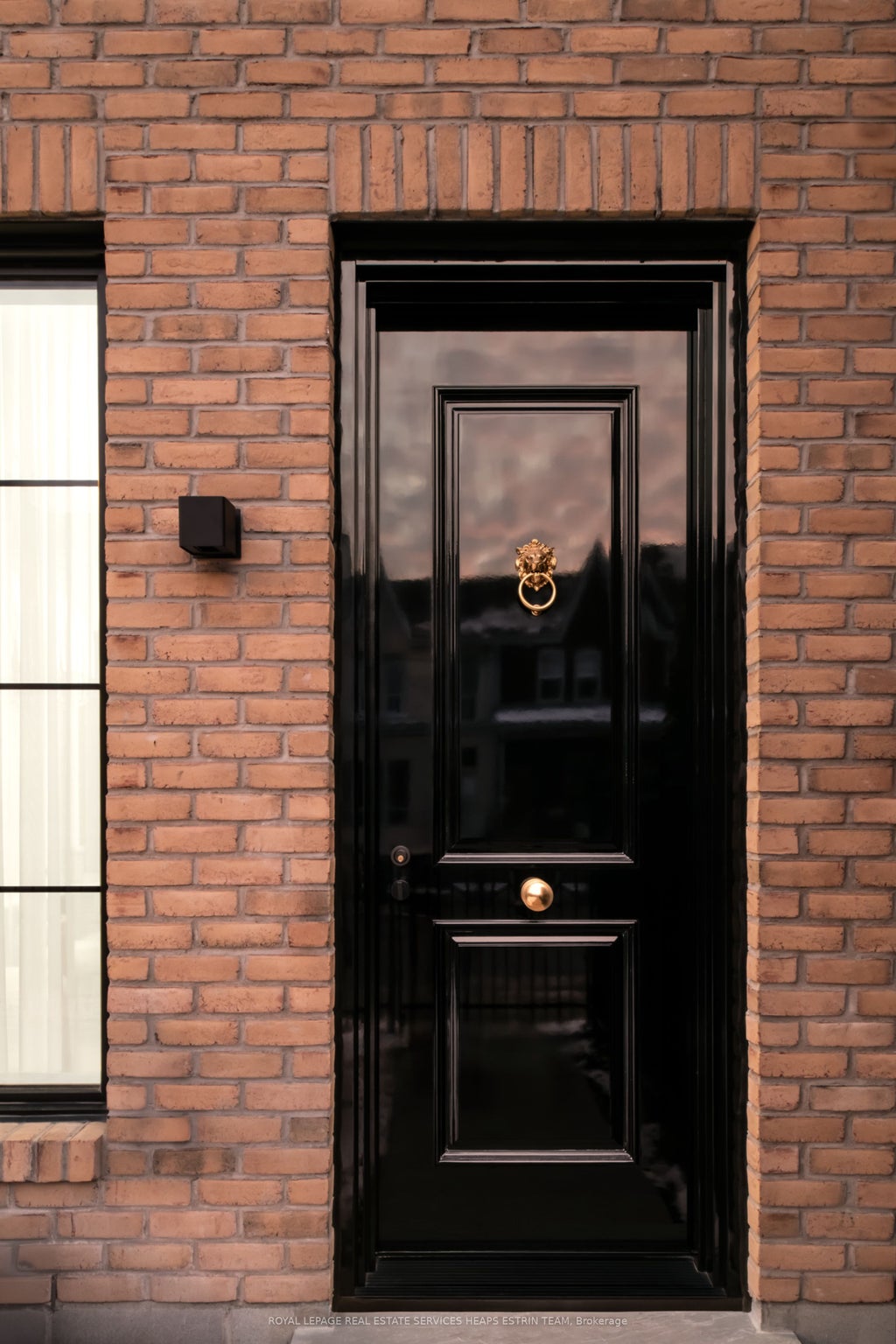 Photo of 23 Lippincott Street, Toronto, ON M5T 2R4 (MLS # C13220928)