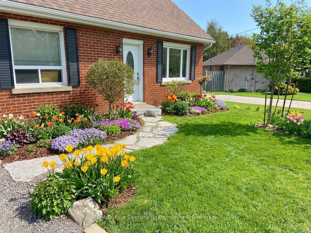 Photo of 50 Amaranth Street W, East Luther Grand Valley, ON L9W 5M5 (MLS # X12907056)