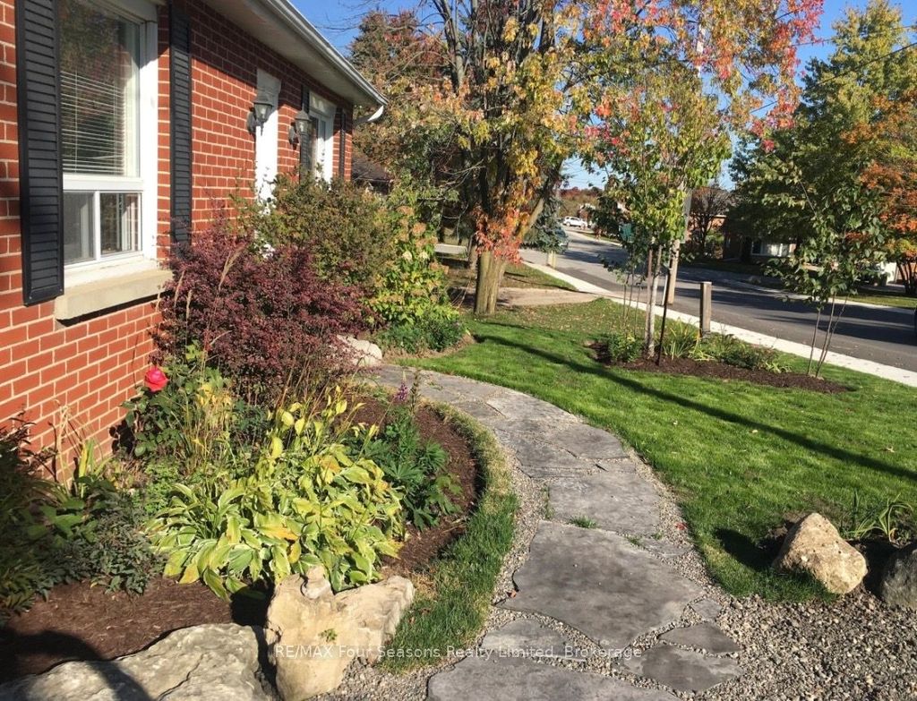 Photo of 50 Amaranth Street W, East Luther Grand Valley, ON L9W 5M5 (MLS # X12907056)