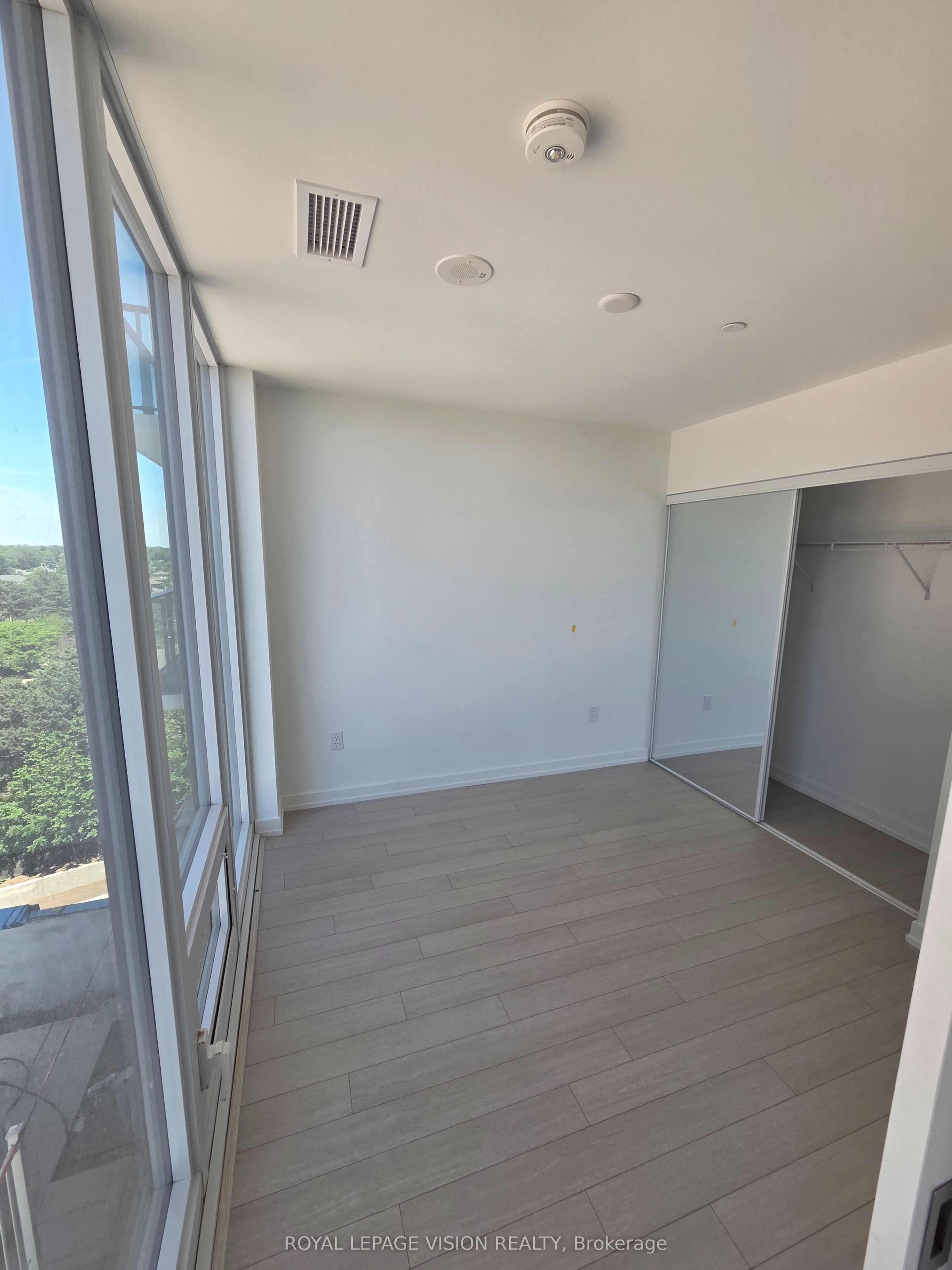 4010 Eglinton Avenue W 1116