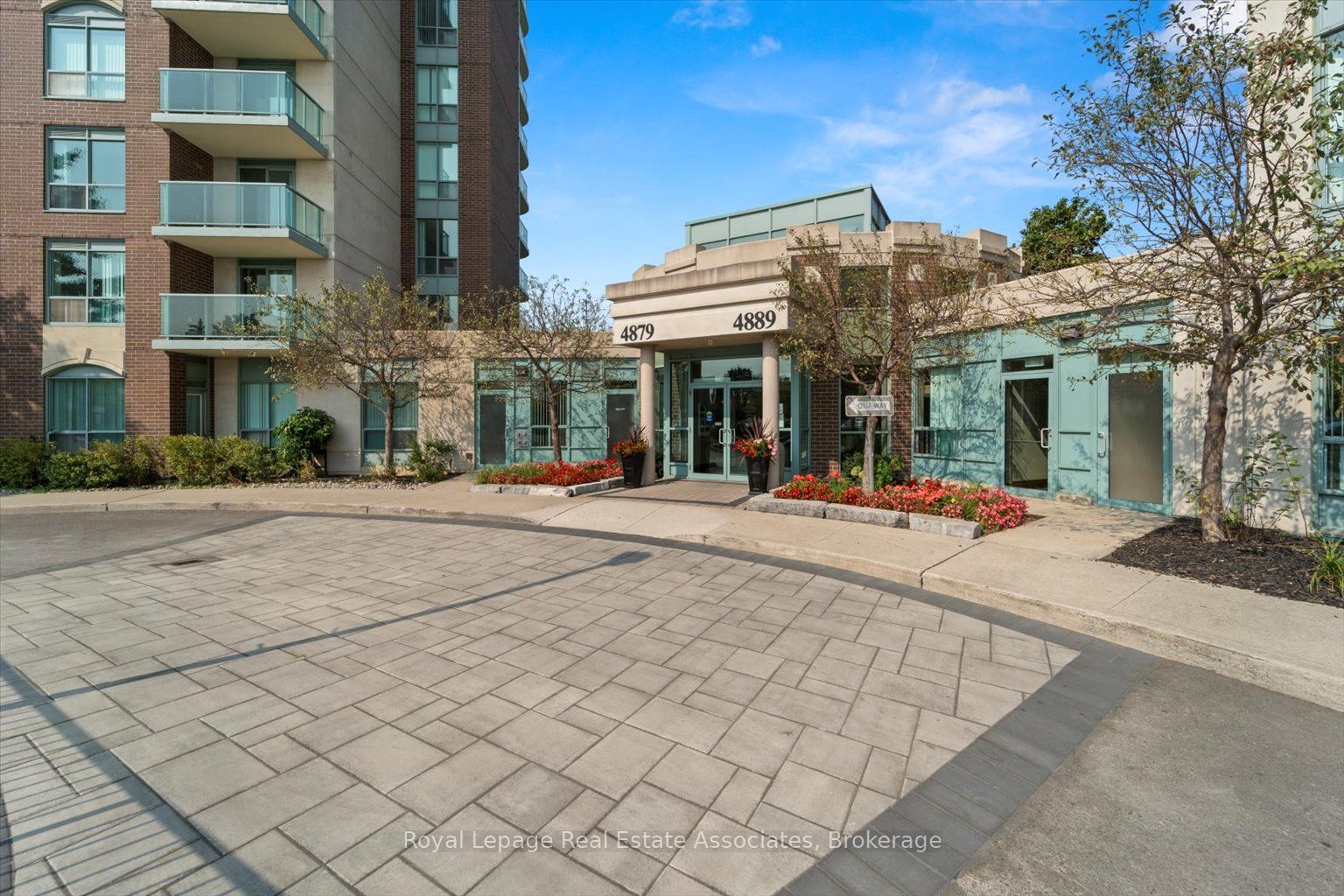 4879 Kimbermount Avenue 401
