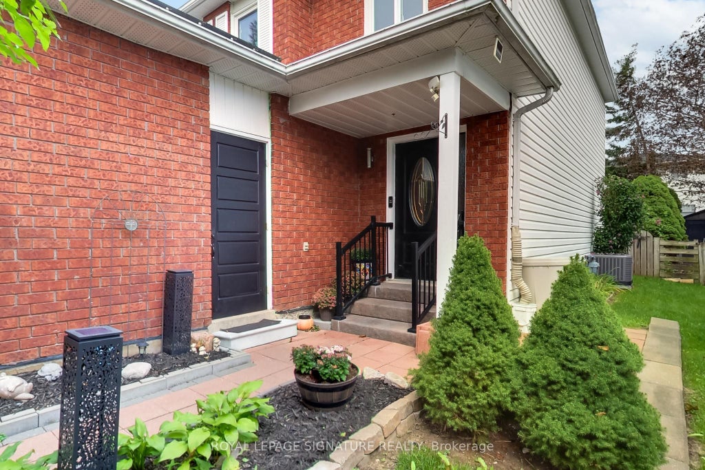 Photo of 35 Carr Drive, Barrie, ON L4N 6M9 (MLS # S13800642)