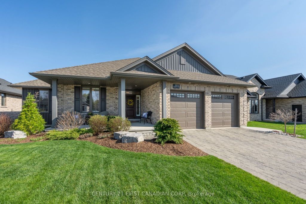 Photo of 2012 Lockwood Crescent, Strathroy-Caradoc, ON N0L 1W0 (MLS # X13054754)