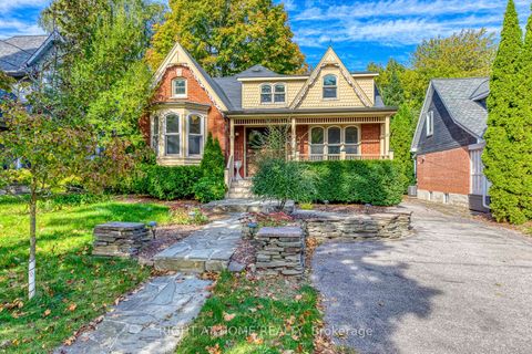 435 Maple Avenue Oakville ON L6J 2J2