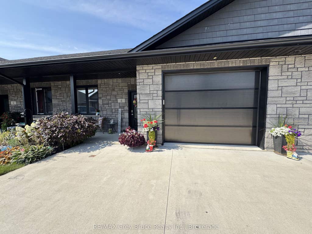 Photo of 4 PALMER MARIE Lane, Arran-Elderslie, ON N0G 1L0 (MLS # X13157098)
