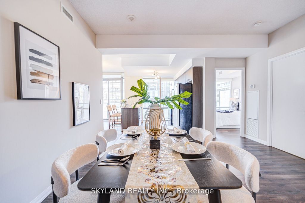 Photo of 832 Bay Street #805, Toronto, ON M5S 1Z6 (MLS # C12526682)