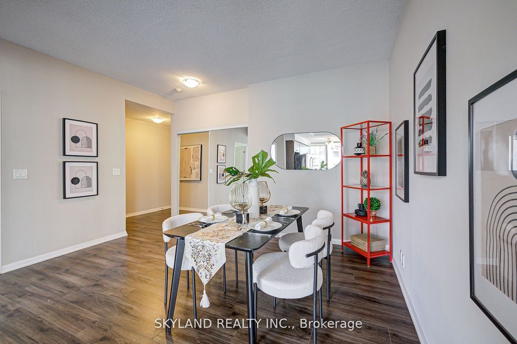 Photo of 832 Bay Street #805, Toronto, ON M5S 1Z6 (MLS # C12526682)