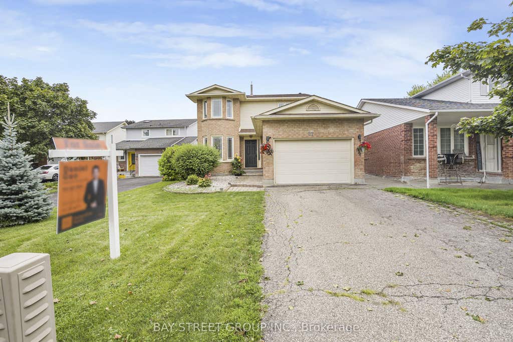 Photo of 11 Coleman Court, Thorold, ON L2V 4W3 (MLS # X13669644)