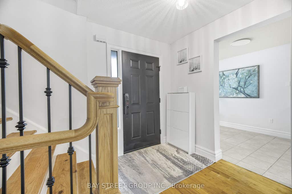 Photo of 11 Coleman Court, Thorold, ON L2V 4W3 (MLS # X13669644)