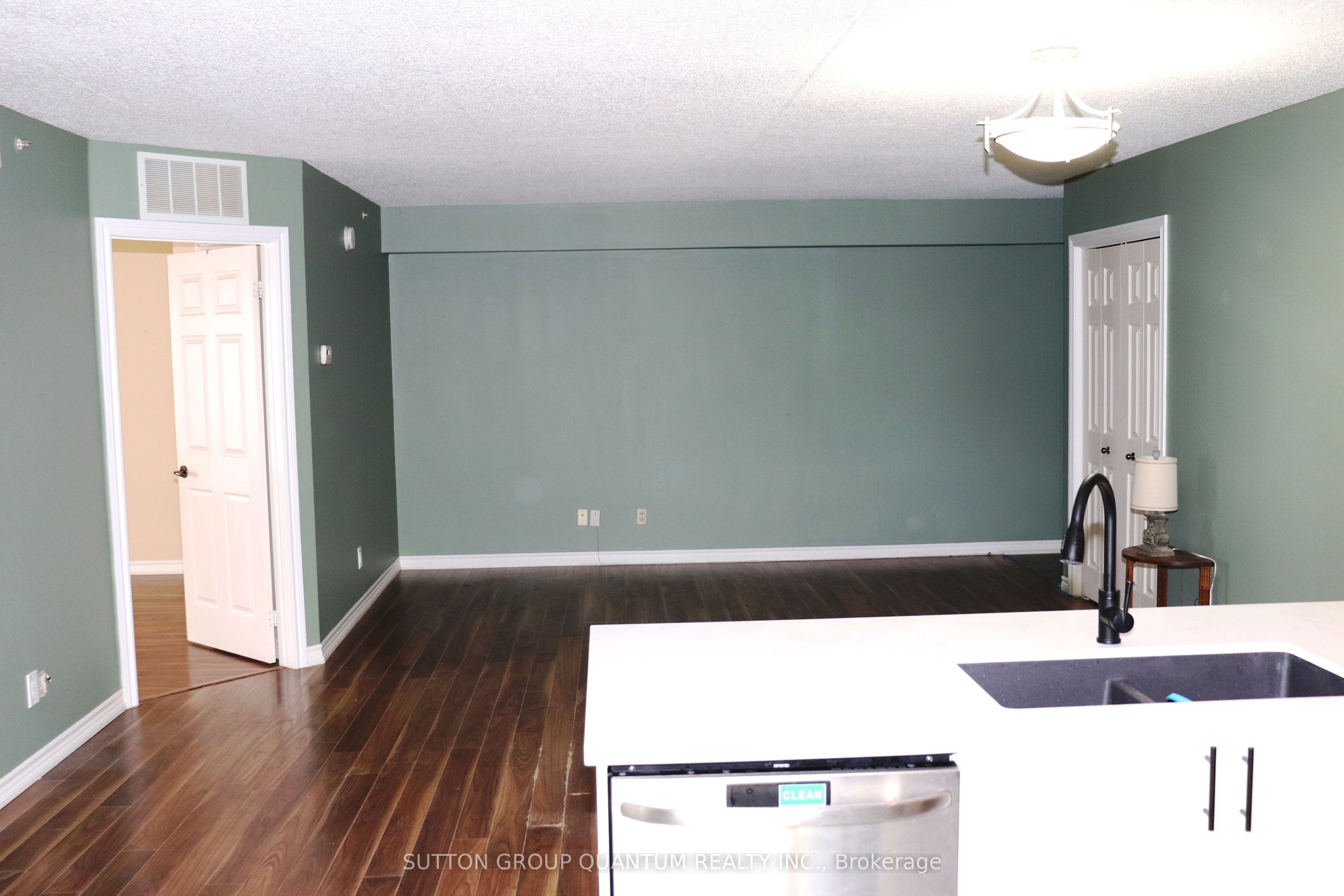 4025 Kilmer Drive 301