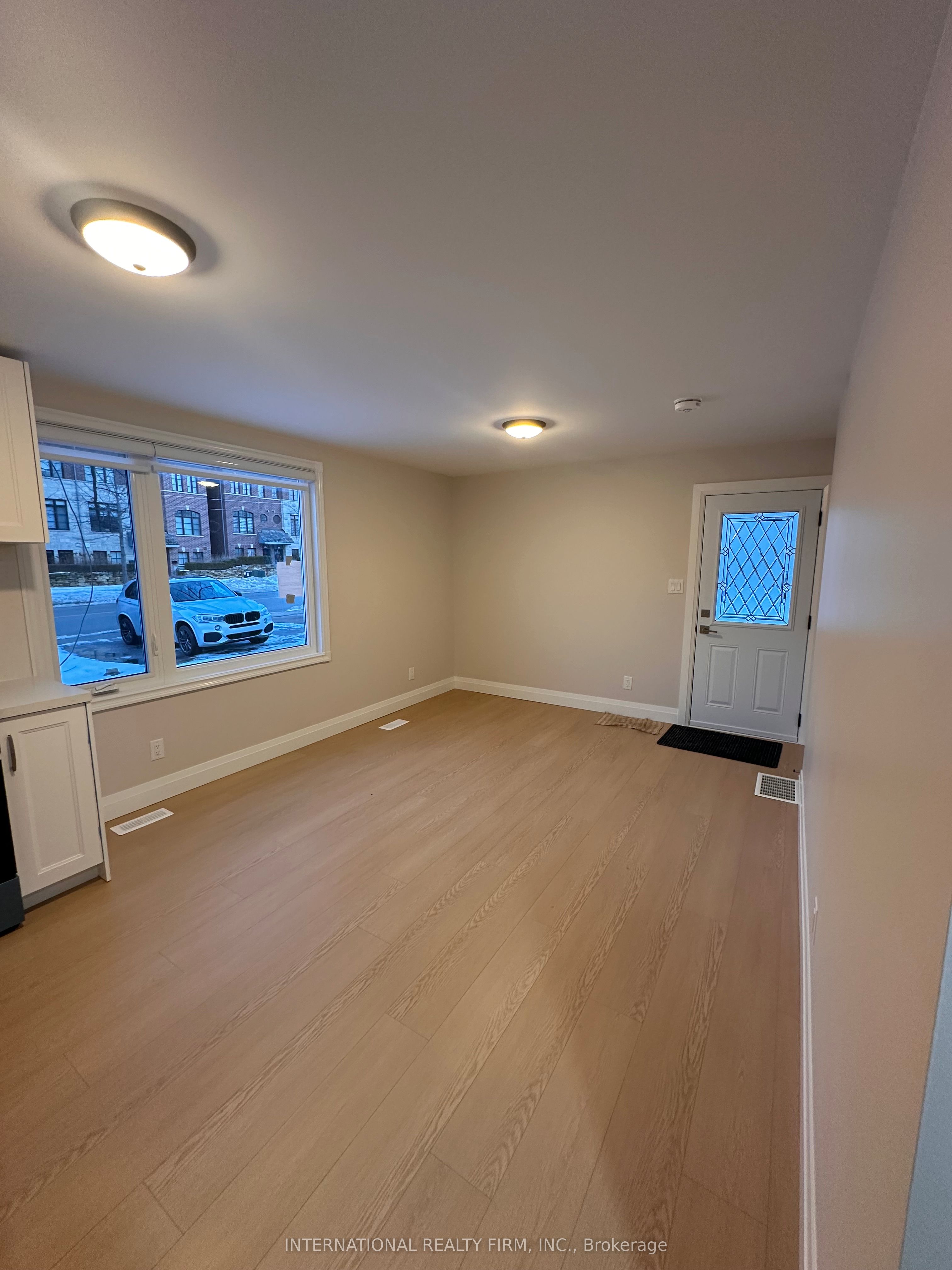 8326 Kipling Avenue (Front)