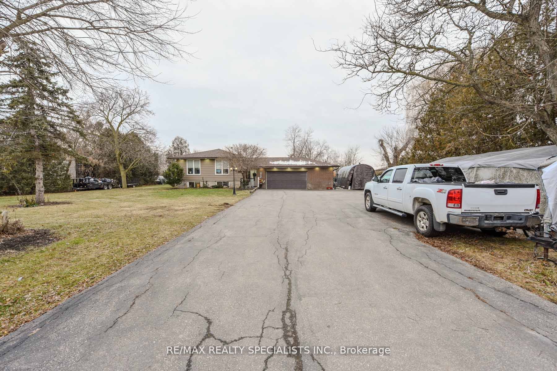 8136 Hornby Road