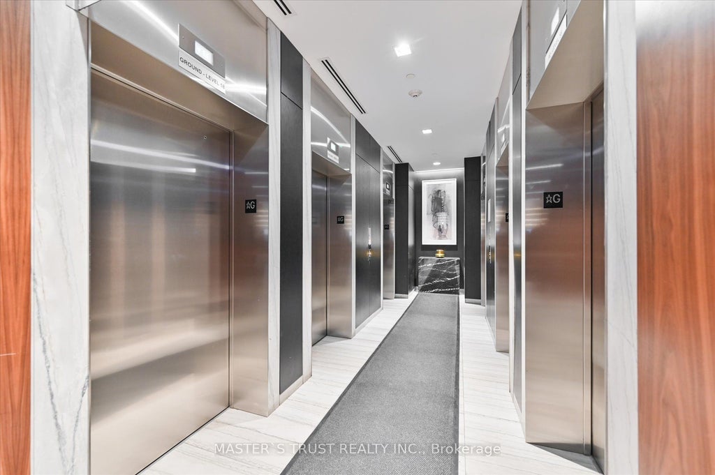 Photo of 8 Eglinton Avenue E #Ph 5801, Toronto, ON M4P 0C1 (MLS # C13472386)
