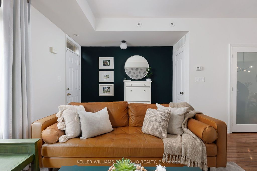 Photo of 60 Carr Street #08, Toronto, ON M5T 1B7 (MLS # C13082564)