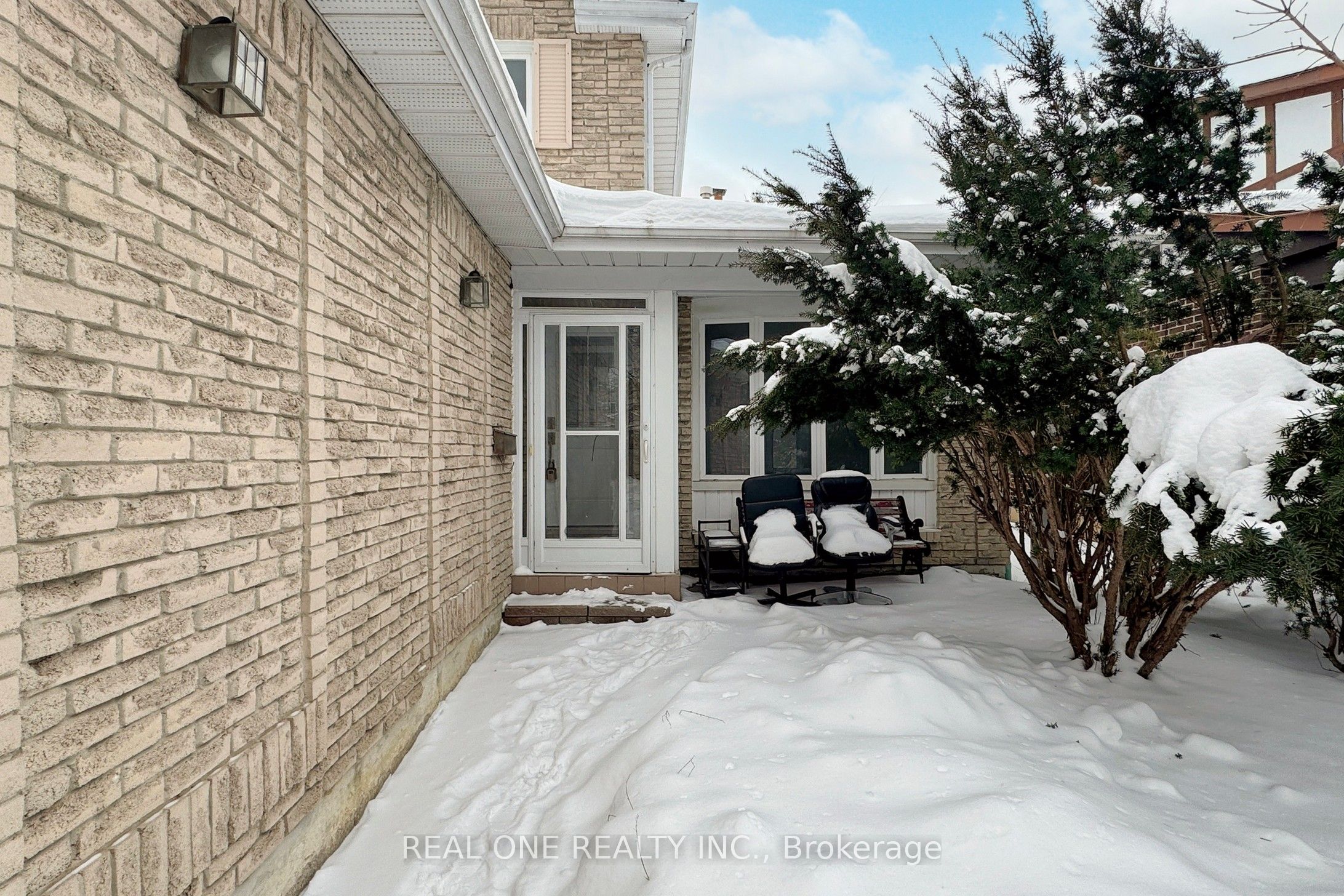 86 Breckonwood Crescent