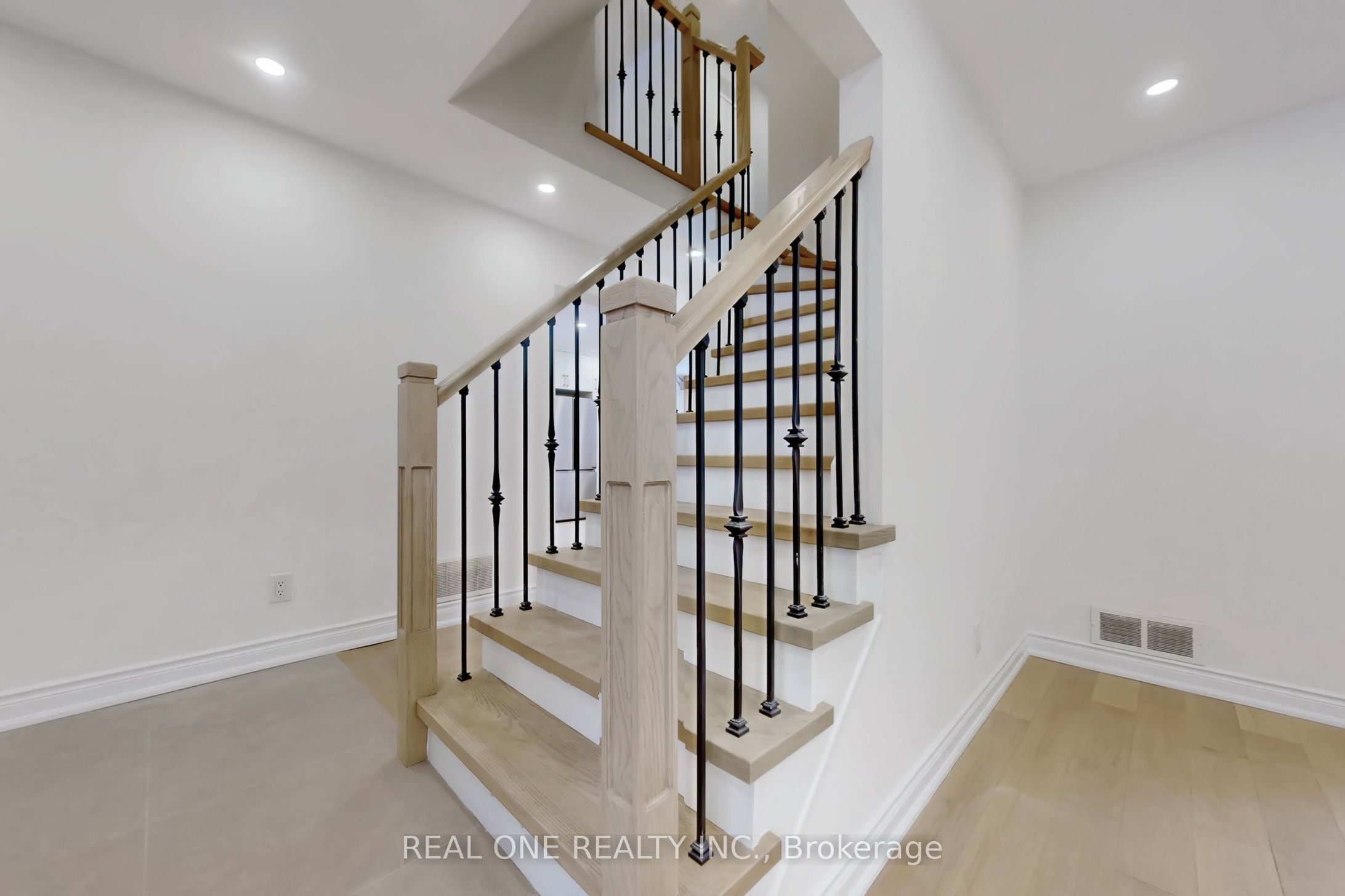 86 Breckonwood Crescent