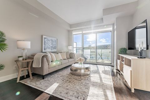 35 Fontenay Court 401 Toronto ON M9A 0E2