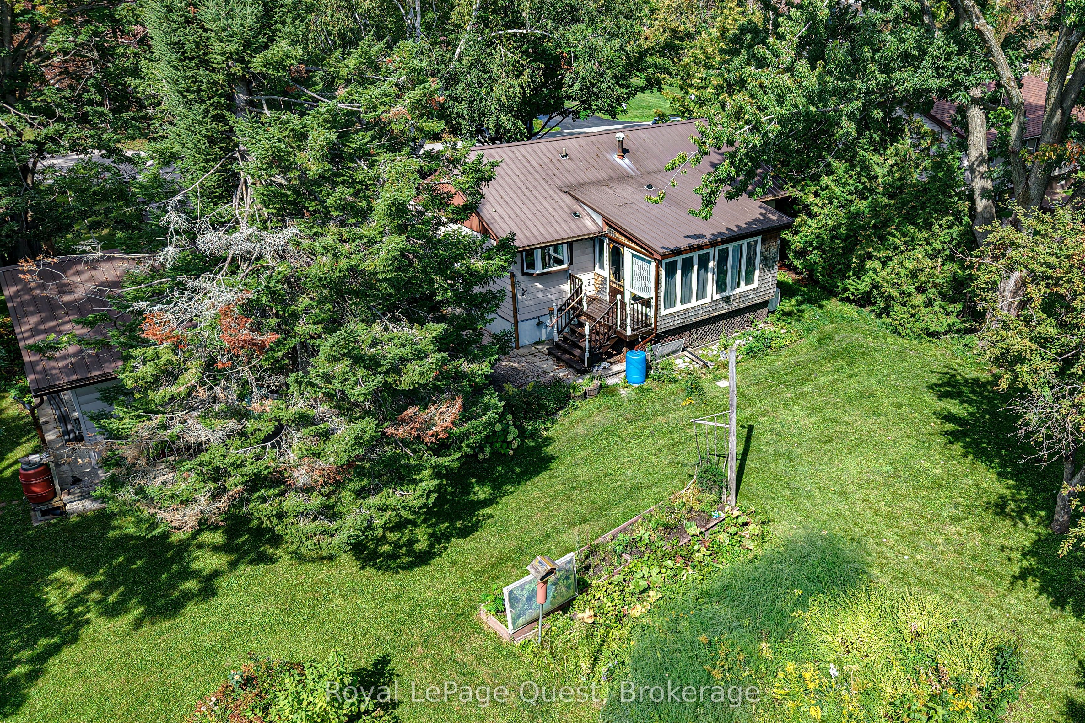 17 Hughes Road E