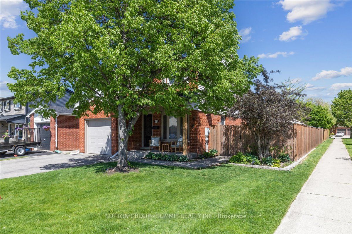 2229 Silverbirch Court