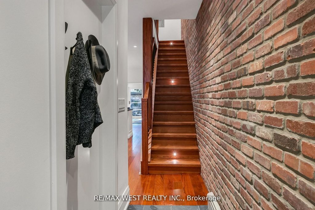 Photo of 414 Clendenan Avenue, Toronto, ON M6P 2X6 (MLS # W12435226)