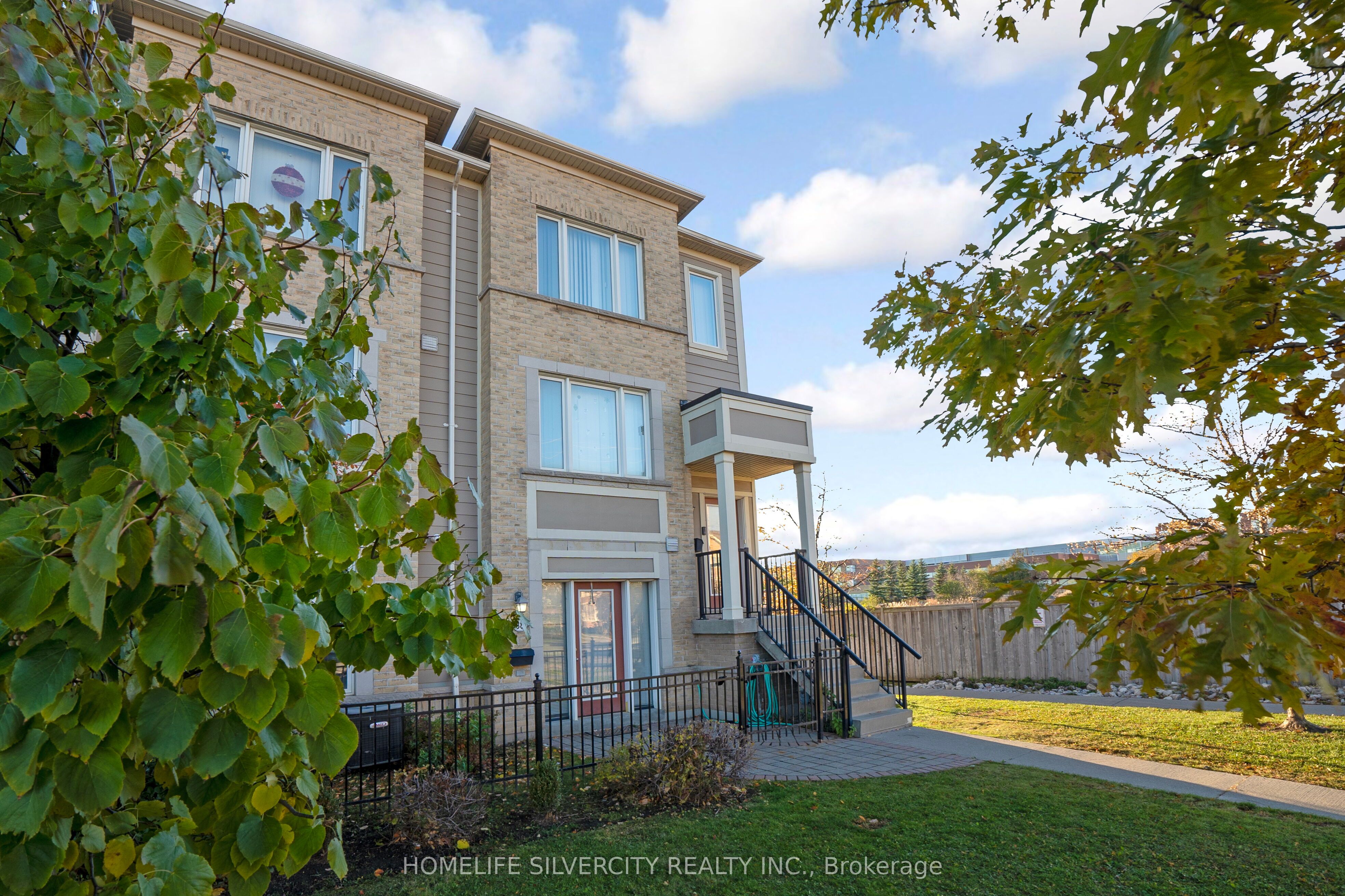 60 Fairwood Circle 38
