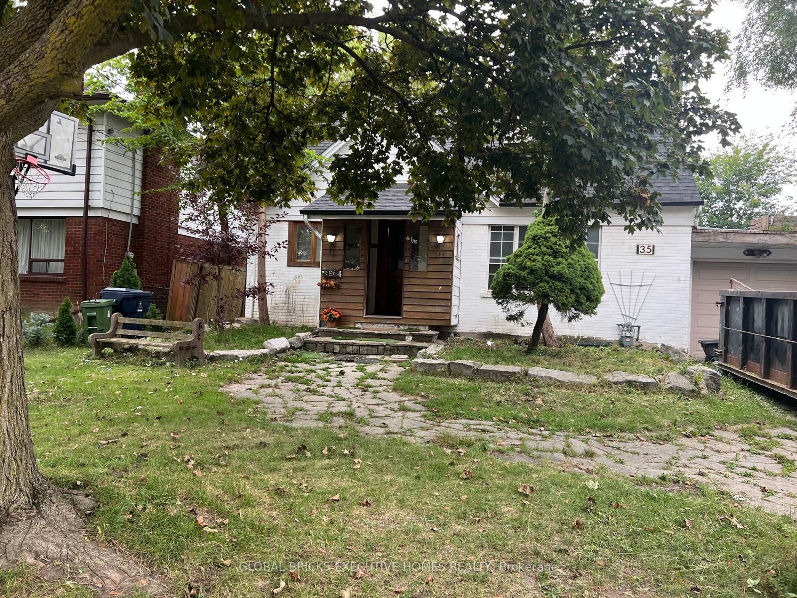 35 Luverne Avenue