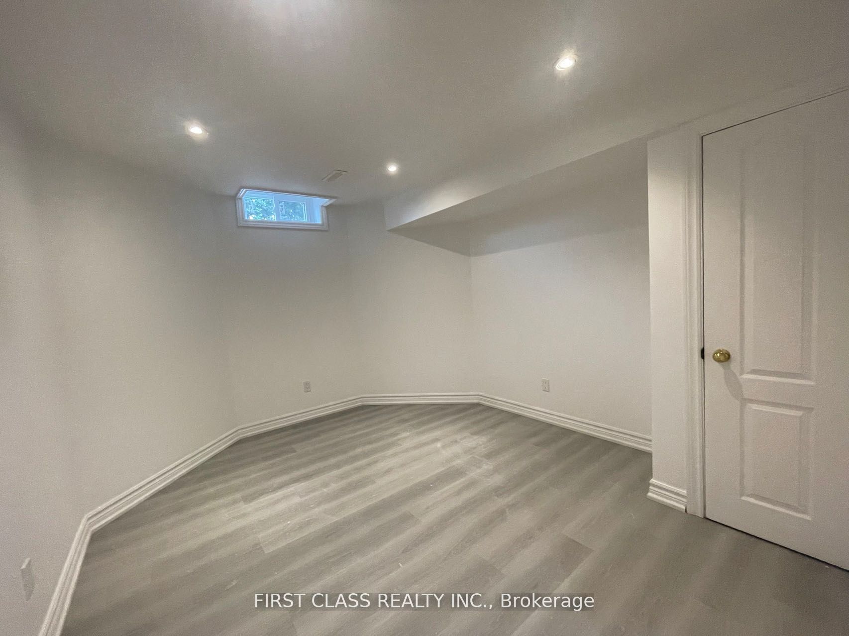 36 Soho Crescent Basement